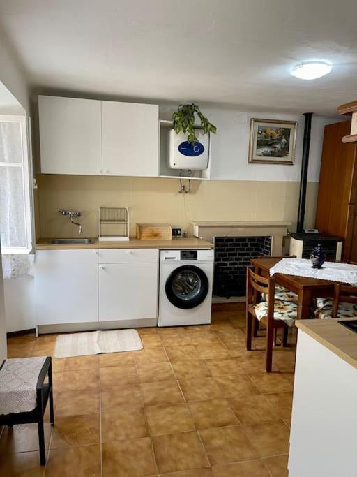 Casa Vacanze Da Meryon Albiano Magra Exteriör bild