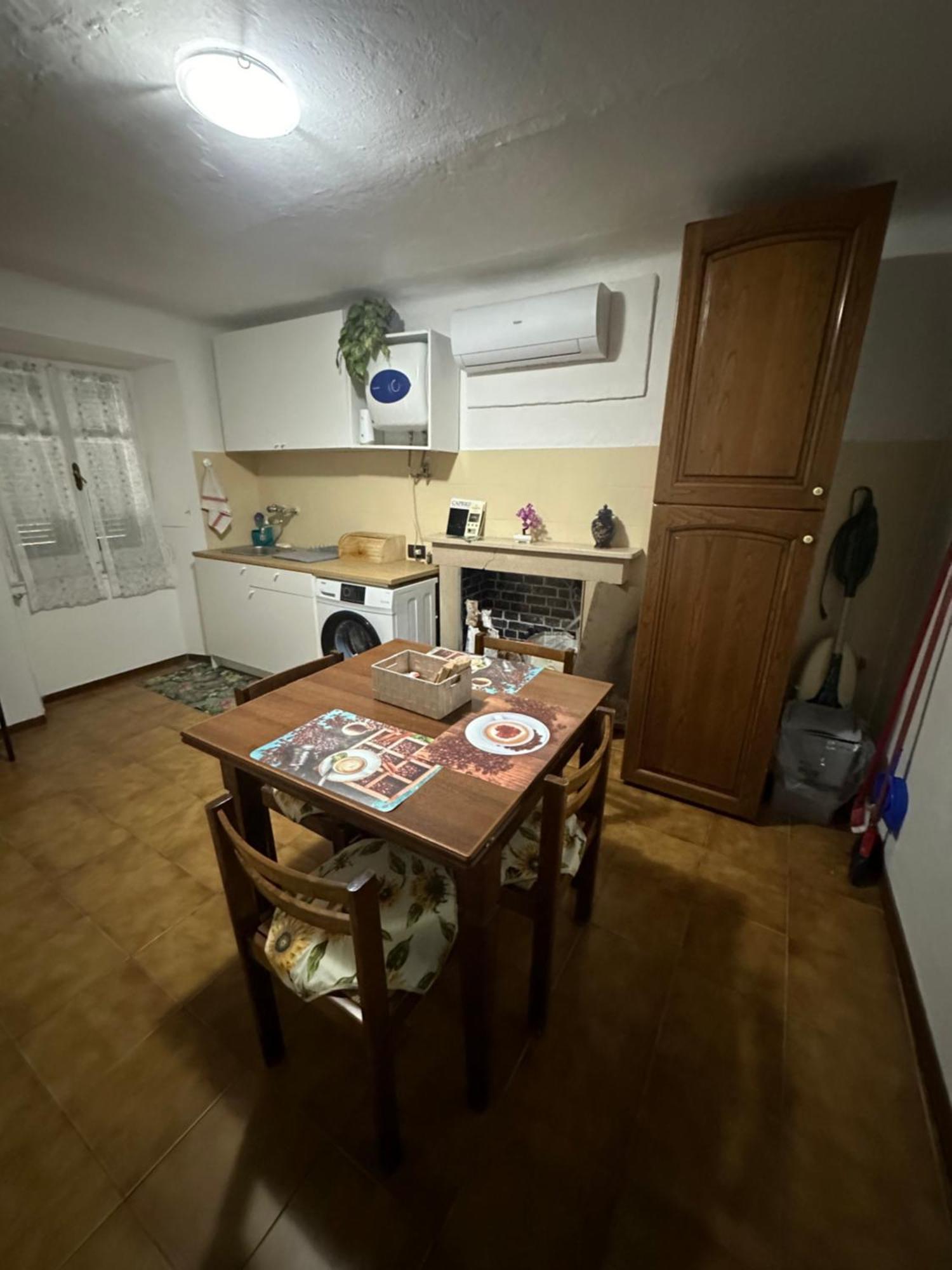 Casa Vacanze Da Meryon Albiano Magra Exteriör bild